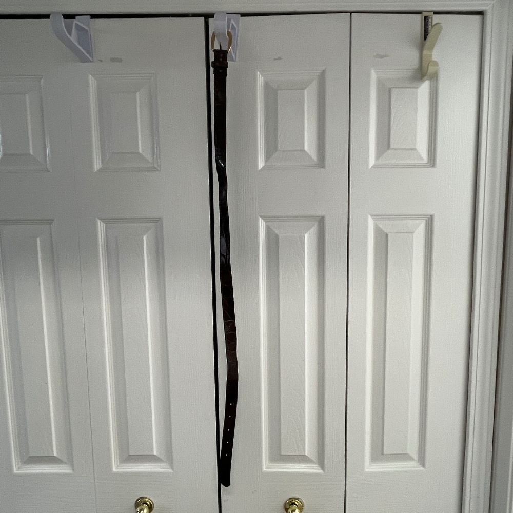 Women's Brown Vinyl Belt 37" - Picture 6 of 16
